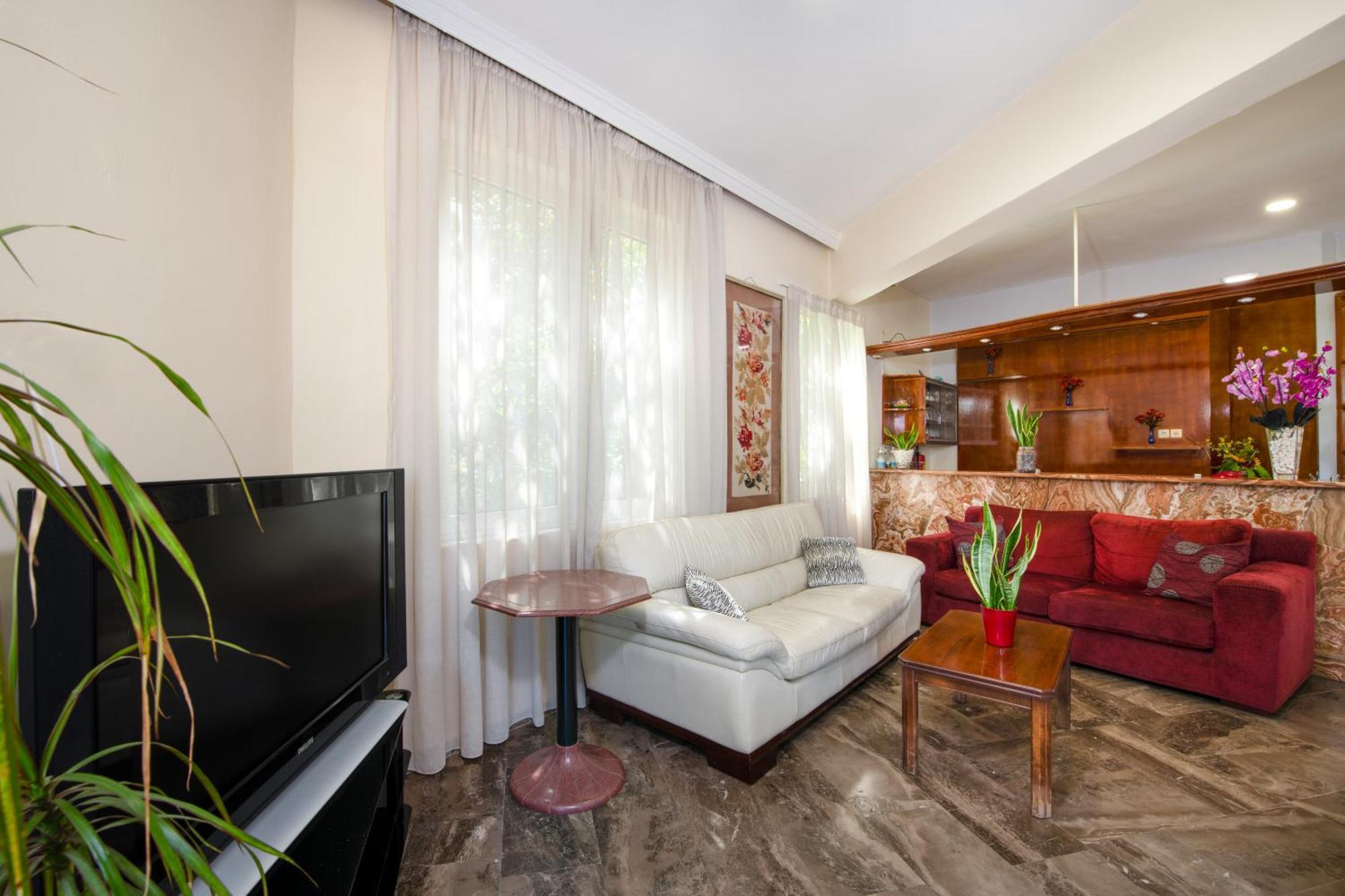 جورجيوبوليس Labyrinth Hotel المظهر الخارجي الصورة